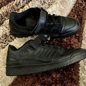 Adidas Forums for sale barely worn!